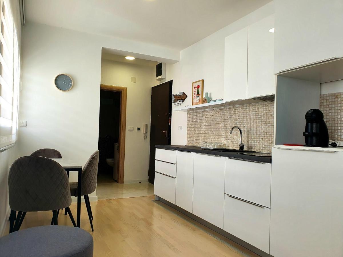 באר Aleksandar First Sea Line Apartment מראה חיצוני תמונה